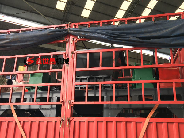 貴州1000型雙軸撕碎機(jī)發(fā)貨現(xiàn)場(chǎng)